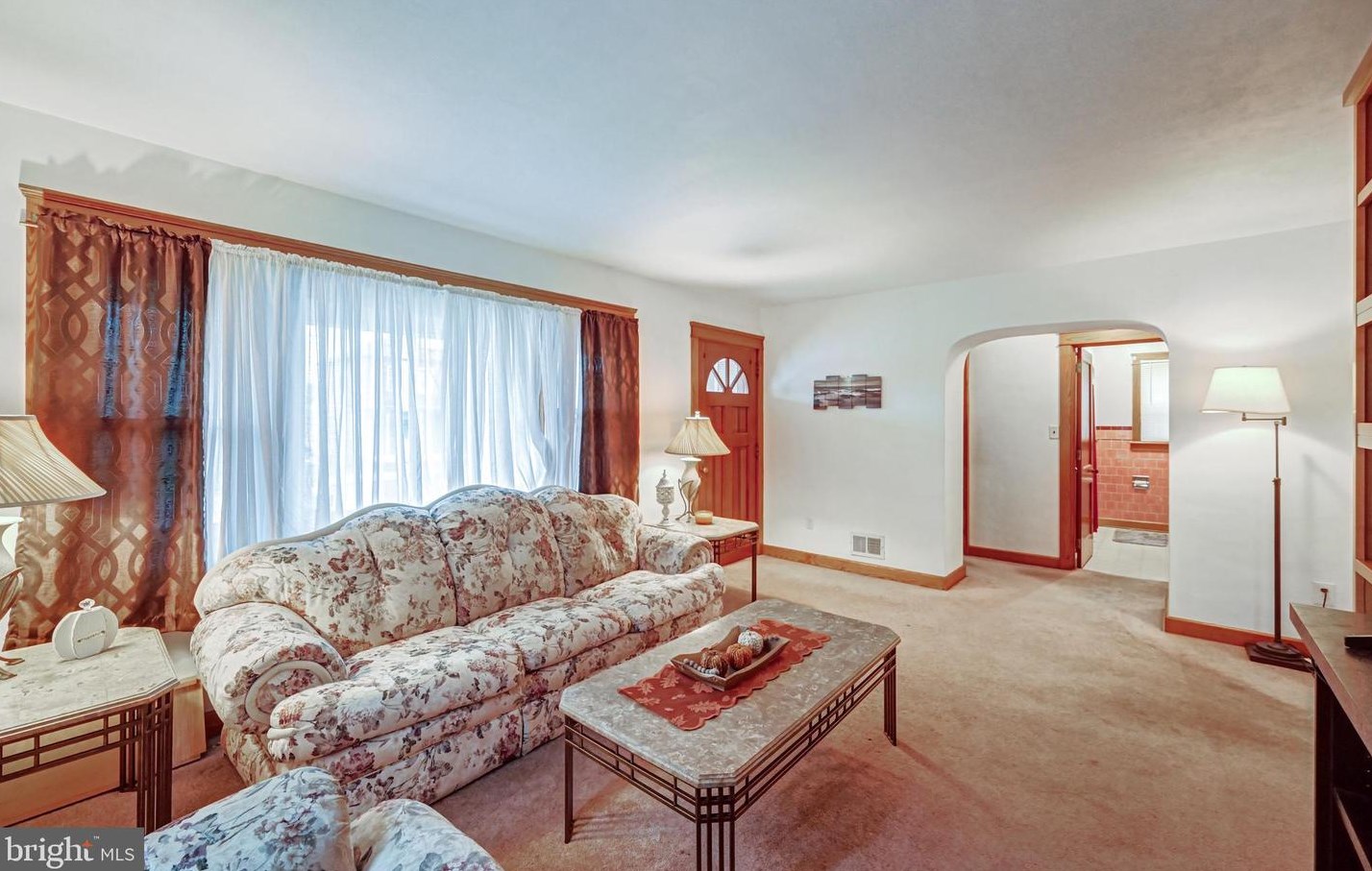 328 Elm Ave, Hanover PA 17331-1906 exterior