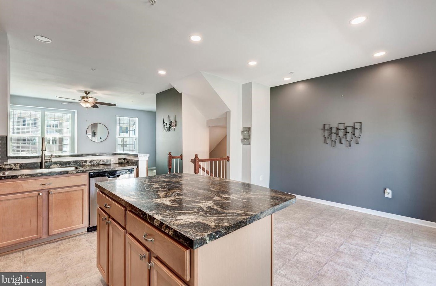 37 Ctr St, Hanover PA 17331-2829 exterior