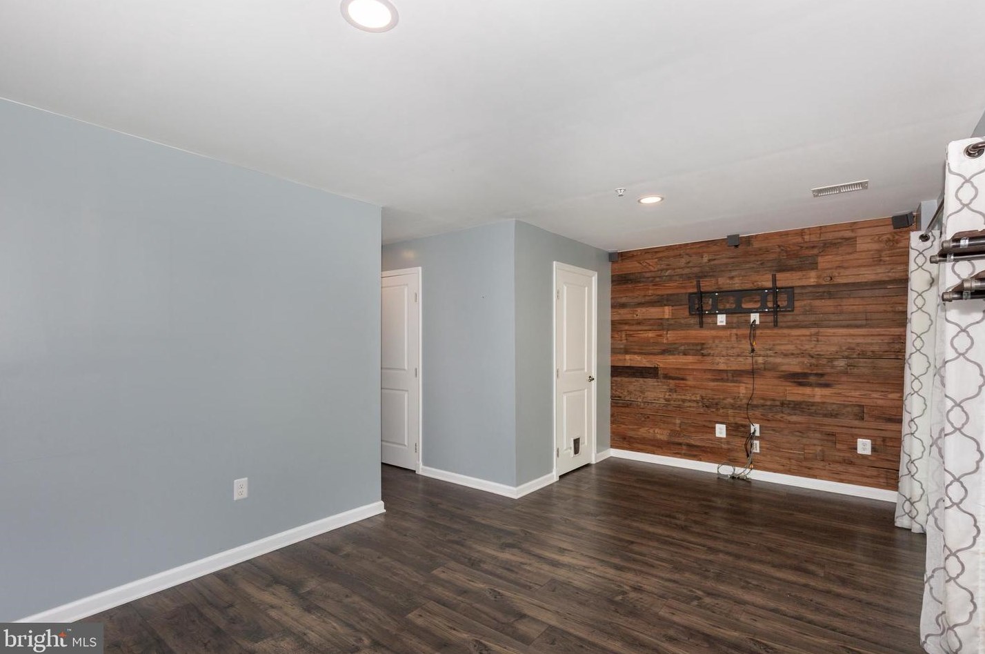 37 Ctr St, Hanover PA 17331-2829 exterior