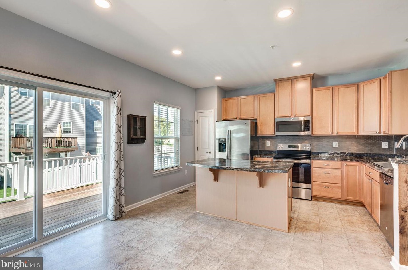 37 Ctr St, Hanover PA 17331-2829 exterior