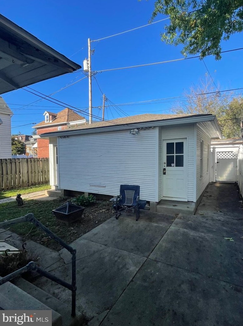 271273 Hartley St, York PA 17401-3334 exterior