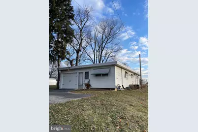 1551 Broadway, Hanover, PA 17331 - Photo 1