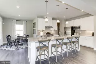 300 Spring Ln, York, PA 17406 - Photo 3