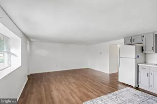 11 N Chestnut St, Dillsburg, PA 17019 - Photo 3