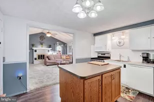 441 Woodland View Dr, York, PA 17406 - Photo 7