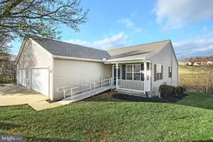 7220 Seneca Ridge Dr, York, PA 17403 - Photo 3