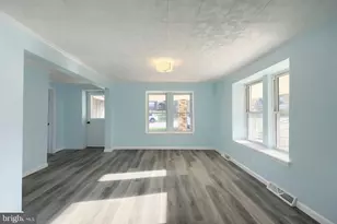 9446 E Springfield Rd, Seven Valleys, PA 17360 - Photo 11