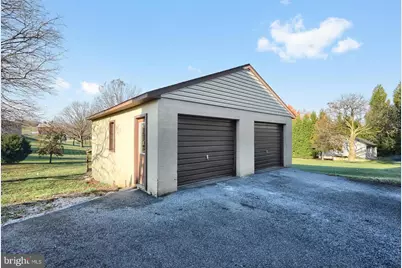 9446 E Springfield Road, Seven Valleys, PA 17360 - Photo 5