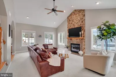 643 Crosslyn Drive, York, PA 17404 - Photo 3