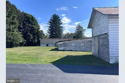 27 E Broadway, Etters, PA 17319 - Photo 9