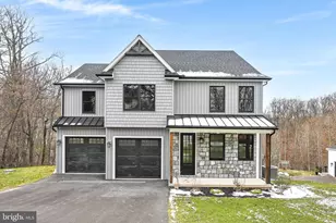 4 Pine Tree Dr, New Cumberland, PA 17070 - Photo 1