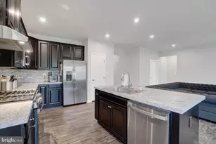 19 Lady Harrington Dr, York, PA 17402 - Photo 7