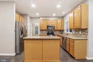 8569 Diamond Run Ct, Seven Valleys, PA 17360 - Photo 15