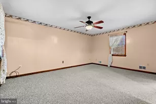 510 Fairview Dr, Hanover, PA 17331 - Photo 15