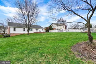 2881 Candlelight Dr, York, PA 17402 - Photo 25