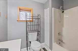 2530 Tree Top Ln, Seven Valleys, PA 17360 - Photo 19