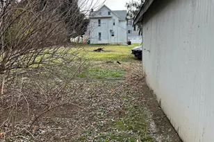 9 W Pennsylvania Ave, Stewartstown, PA 17363 - Photo 35