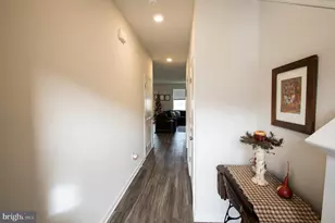 345 Maple Run Dr, York, PA 17404 - Photo 7