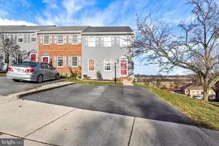 2455 Woodmont Dr, York, PA 17404 - Photo 23