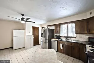 21 5th St, Hanover, PA 17331 - Photo 11