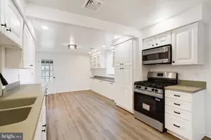 1116 W College Ave, York, PA 17404 - Photo 7