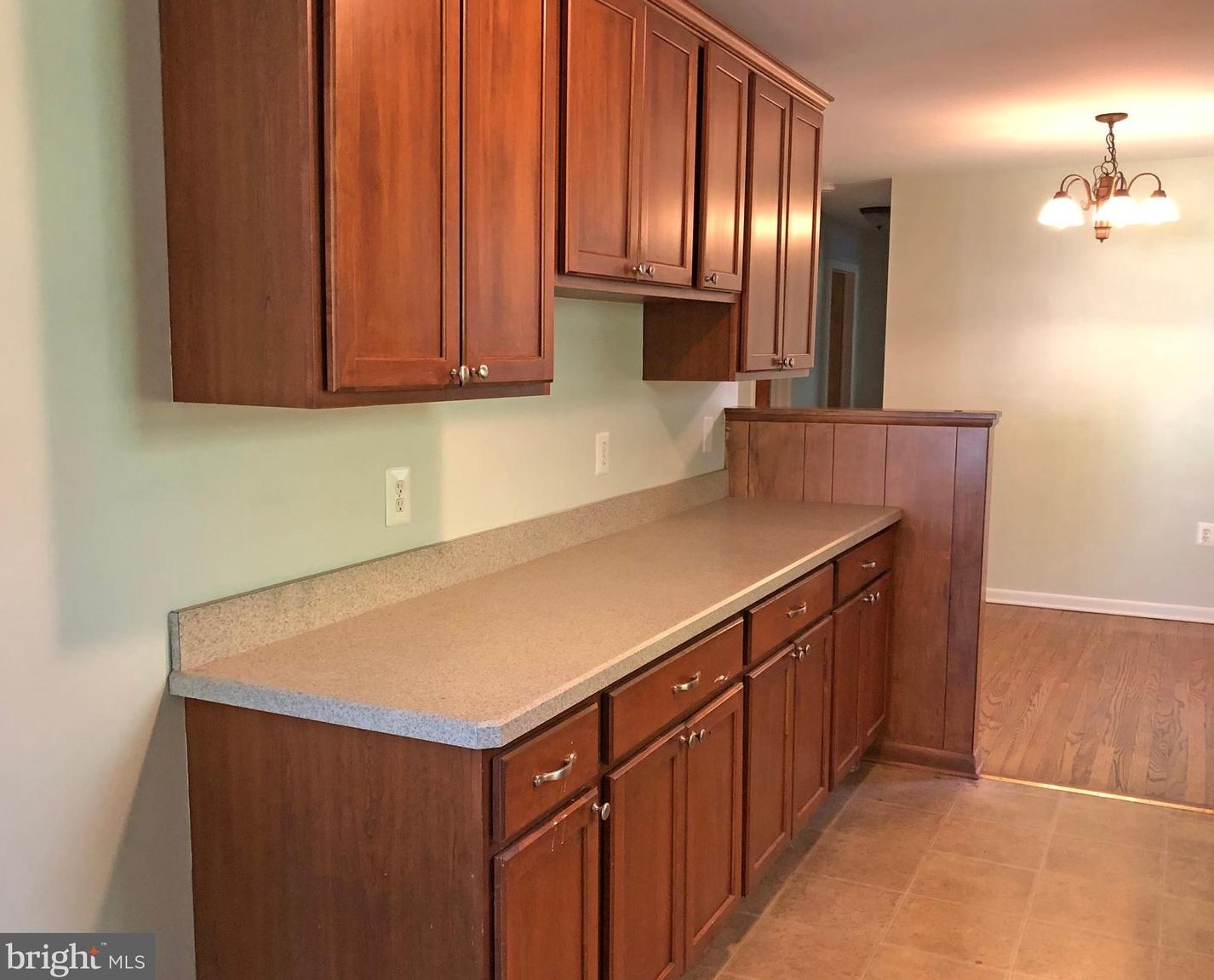21 Lake Dr, West Amwell NJ  08530-2705 exterior