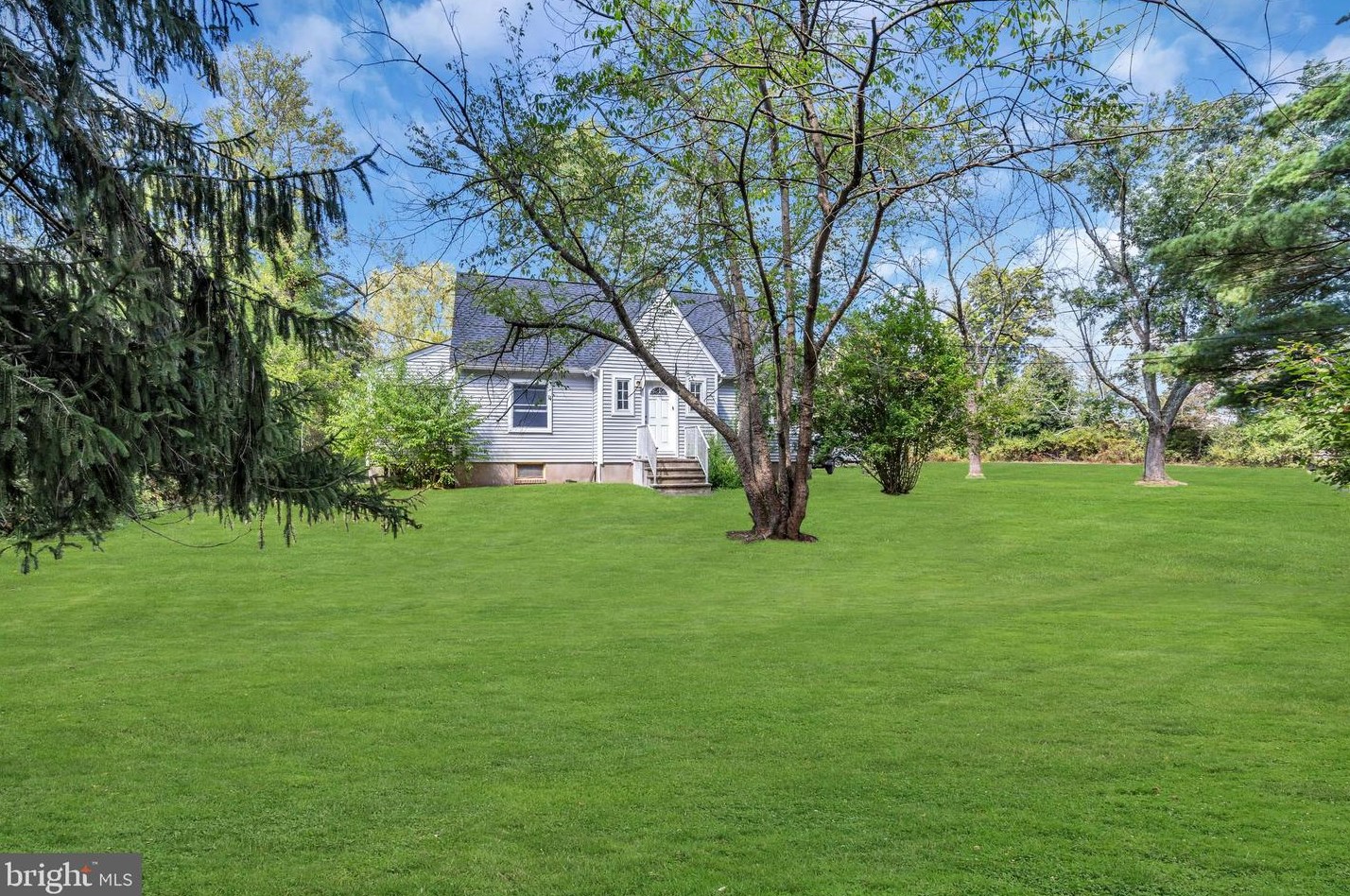 69 Lower Oak Grove Rd, Frenchtown NJ  08825-4208 exterior