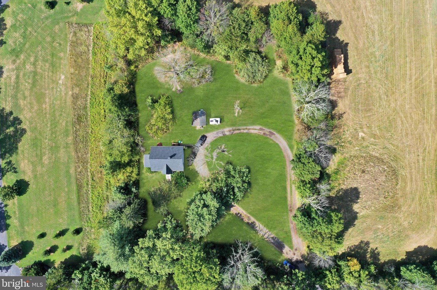 69 Lower Oak Grove Rd, Frenchtown NJ  08825-4230 exterior