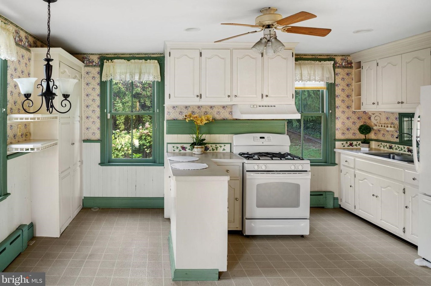 3 Main St, Stockton NJ 08559-2120 exterior