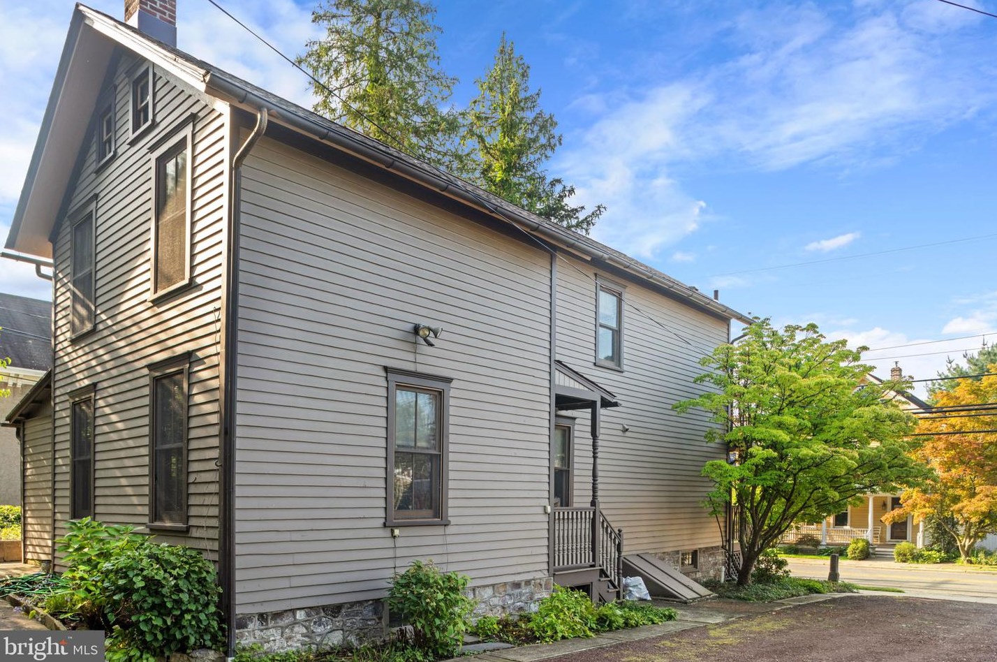 3 Main St, Stockton NJ 08559-2120 exterior