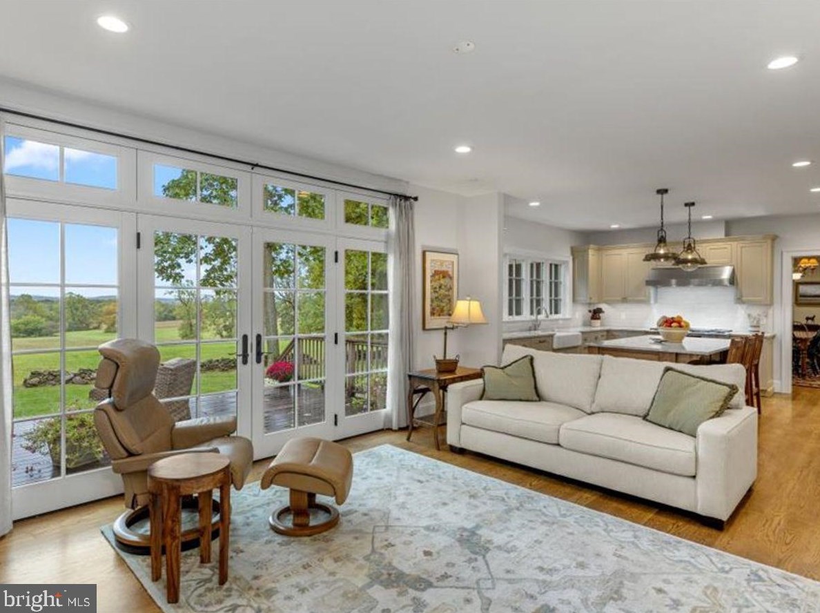 150 Sandy Rdg Rd, Stockton NJ 08559-1513 exterior