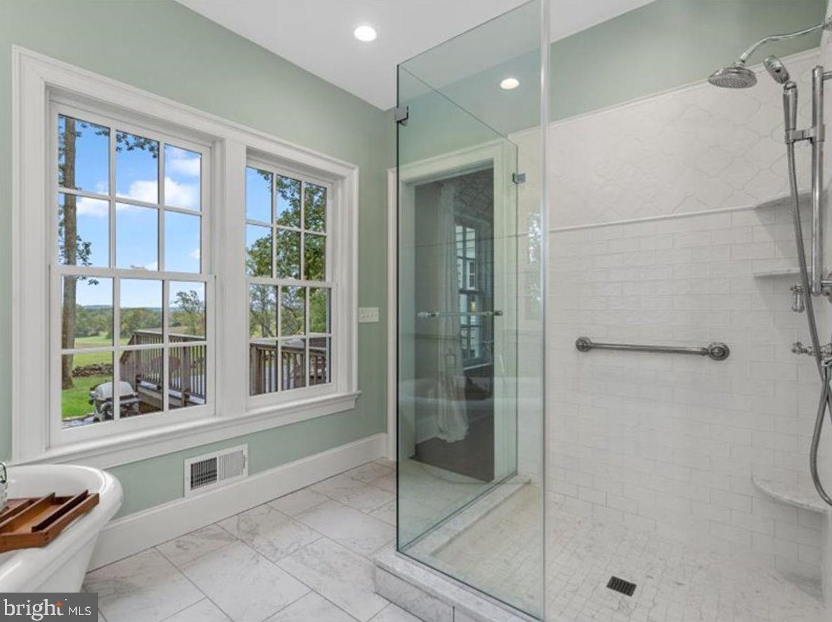 150 Sandy Rdg Rd, Stockton NJ 08559-1513 exterior