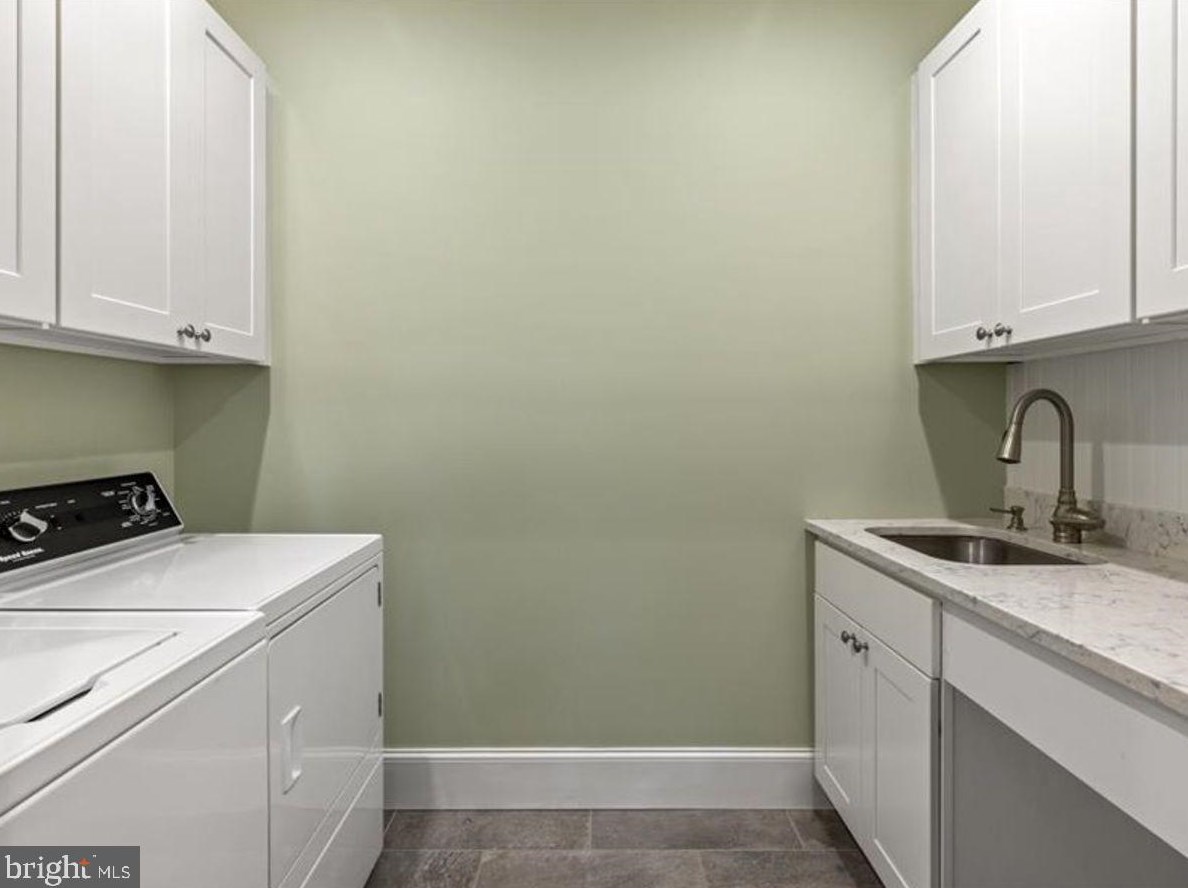 150 Sandy Rdg Rd, Stockton NJ 08559-1513 exterior