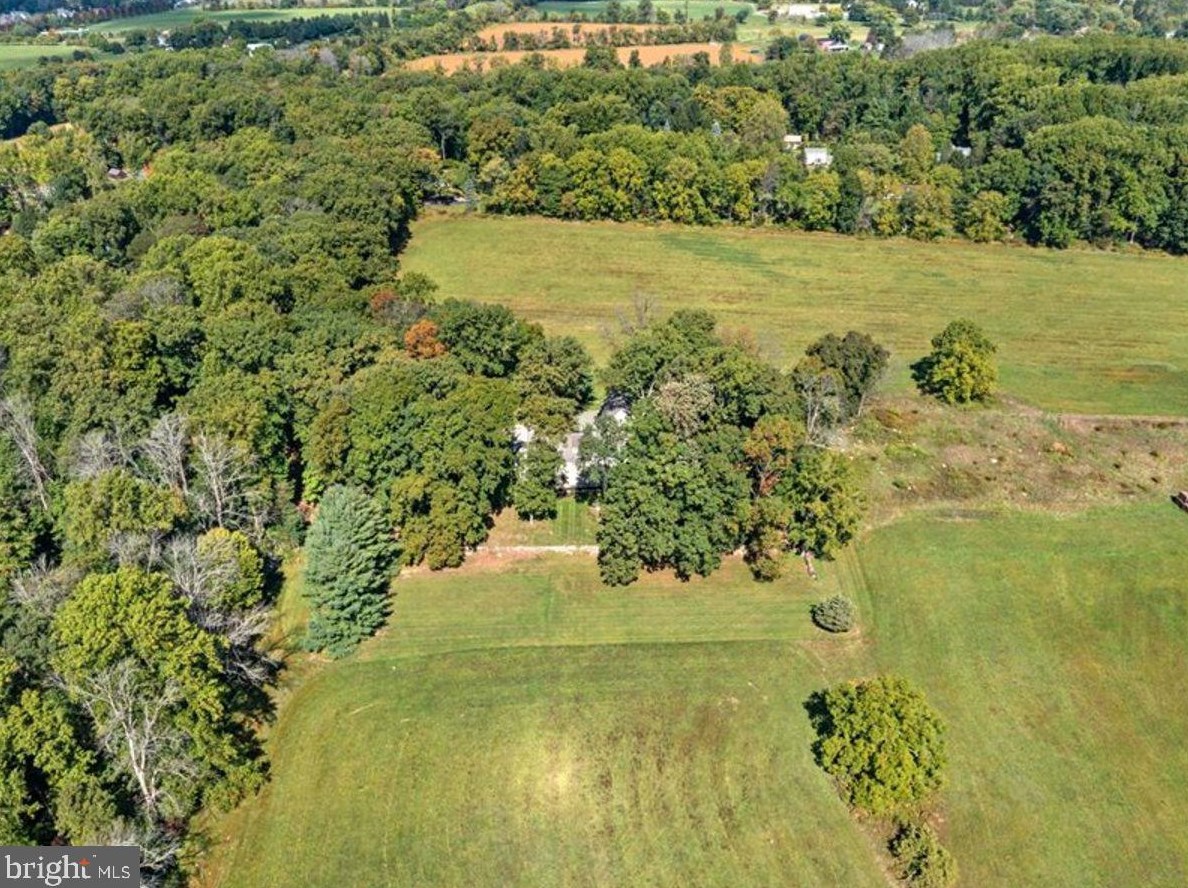 150 Sandy Rdg Rd, Stockton NJ 08559-1513 exterior