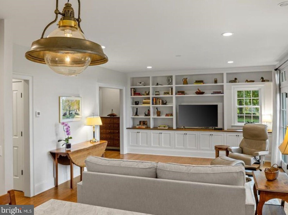 150 Sandy Rdg Rd, Stockton NJ 08559-1513 exterior