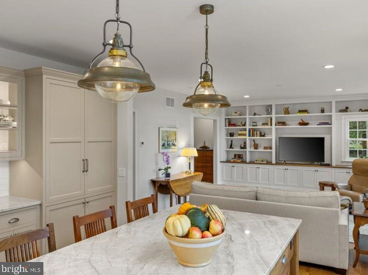 150 Sandy Rdg Rd, Stockton NJ 08559-1513 exterior