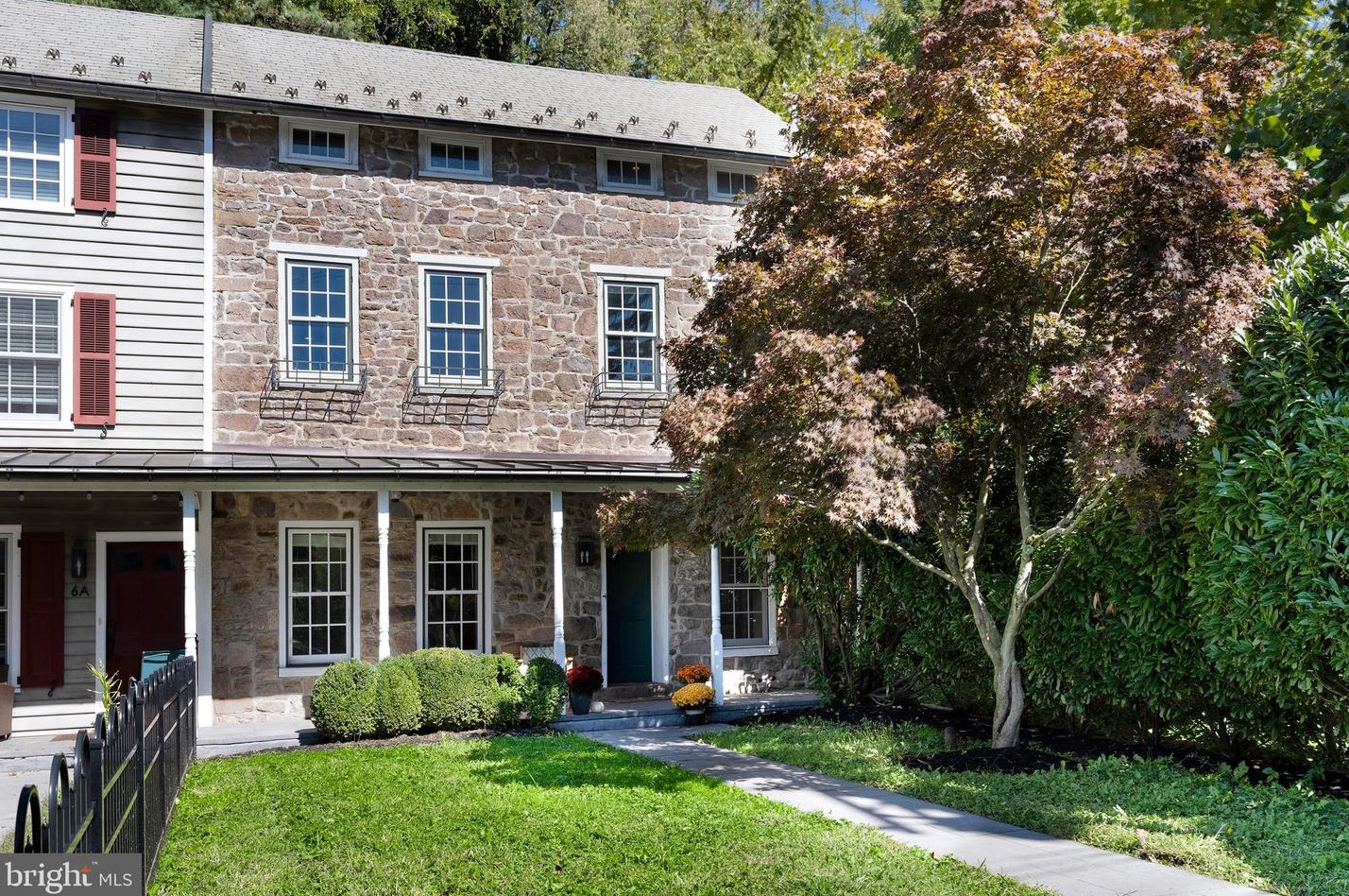 6 Main St, Stockton NJ 08559-2120 exterior