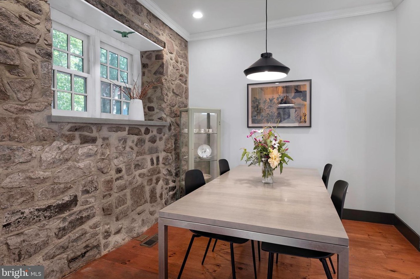 6 Main St, Stockton NJ 08559-2120 exterior