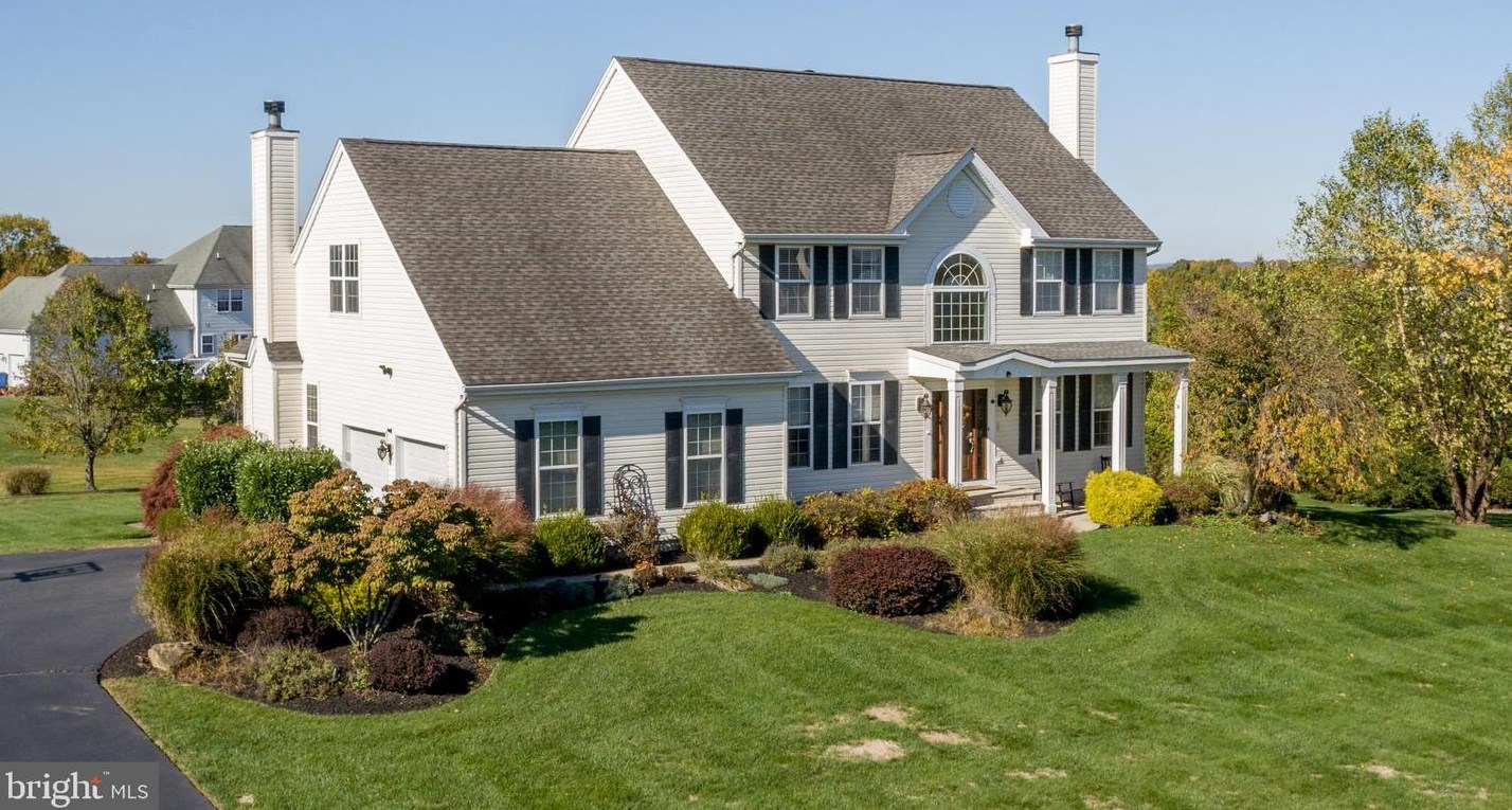 19 Ferris Wheel Dr, West Amwell NJ  08530-3441 exterior