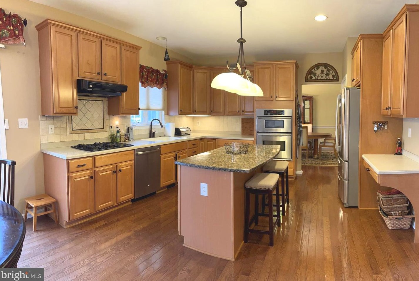 19 Ferris Wheel Dr, West Amwell NJ  08530-3441 exterior