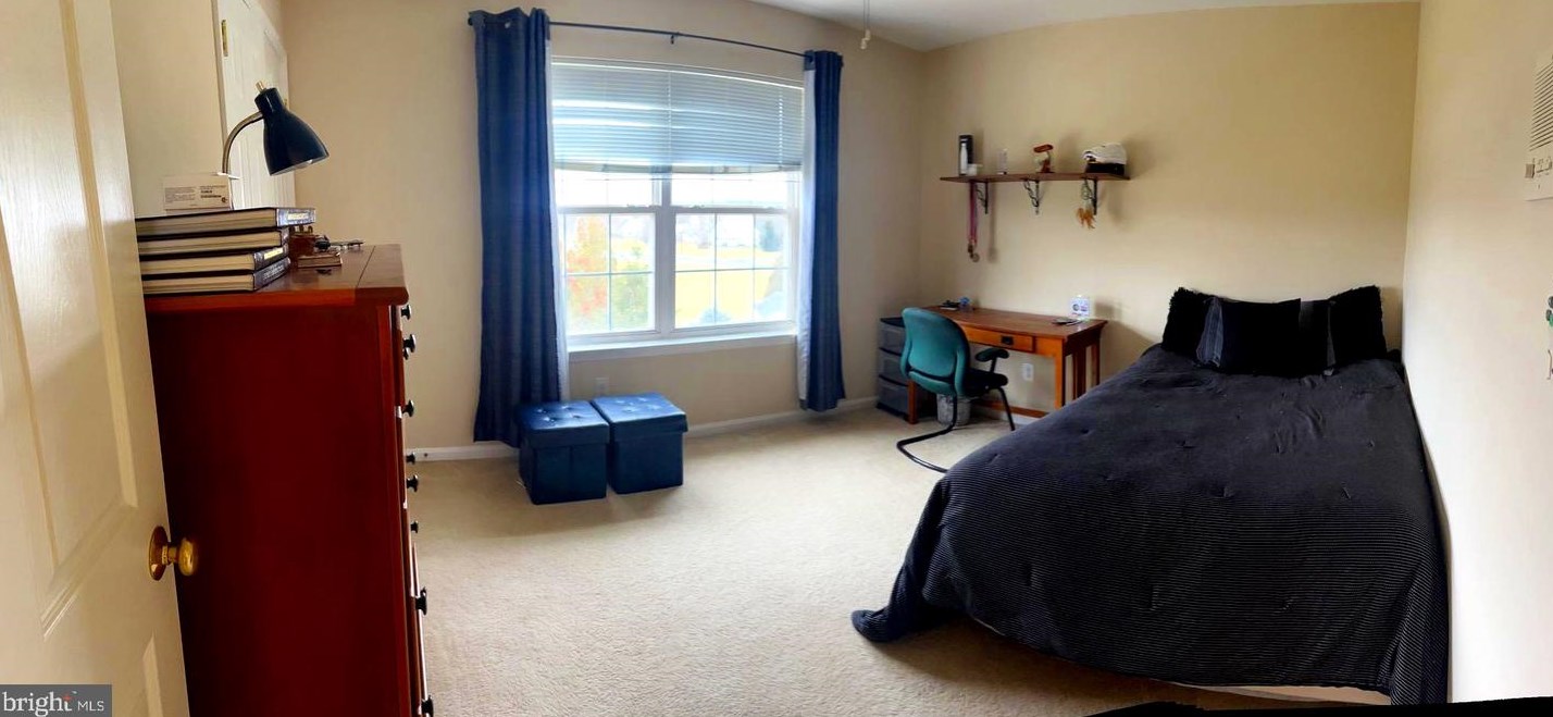 19 Ferris Wheel Dr, West Amwell NJ  08530-3441 exterior