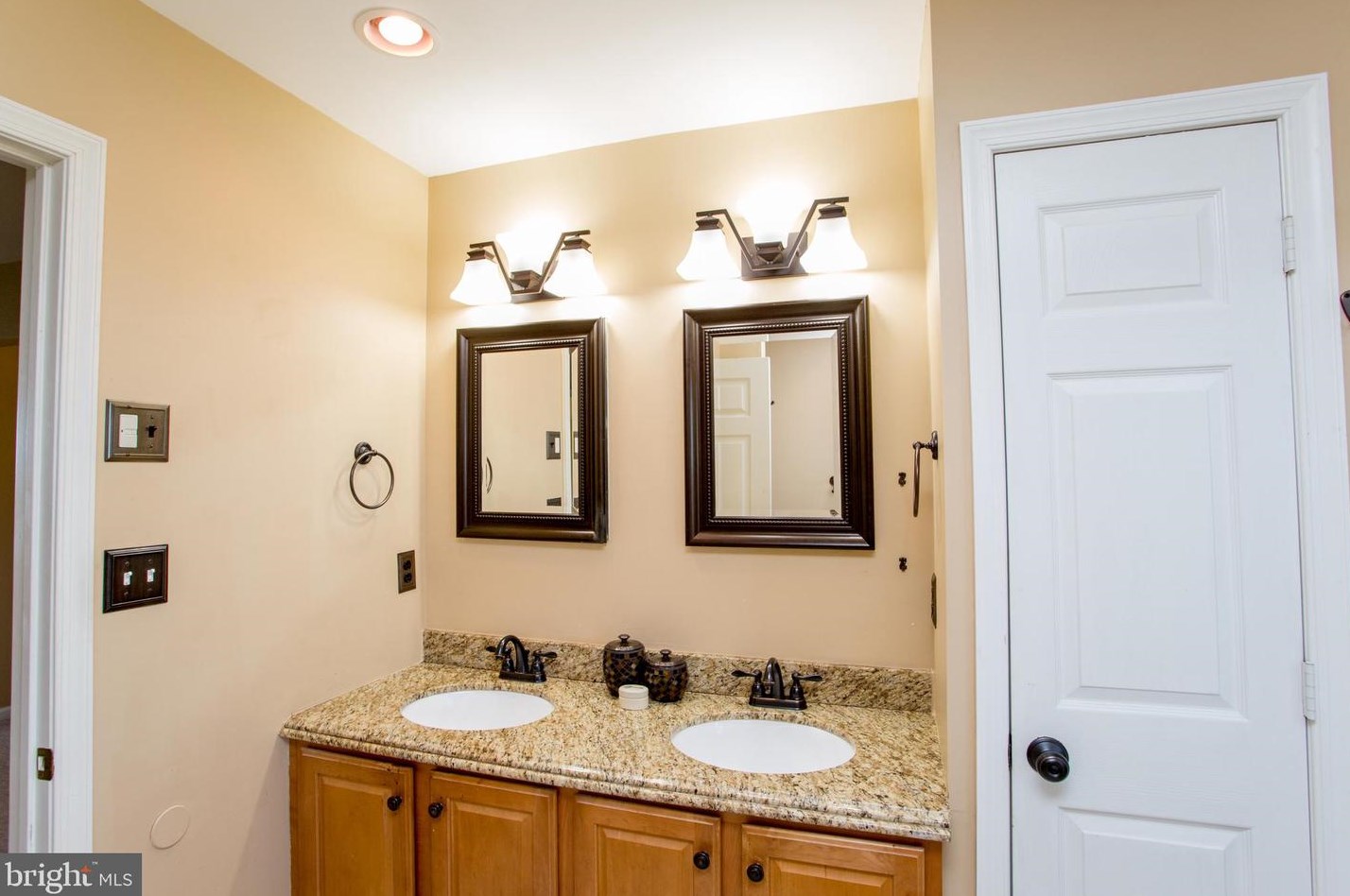 19 Ferris Wheel Dr, West Amwell NJ  08530-3441 exterior