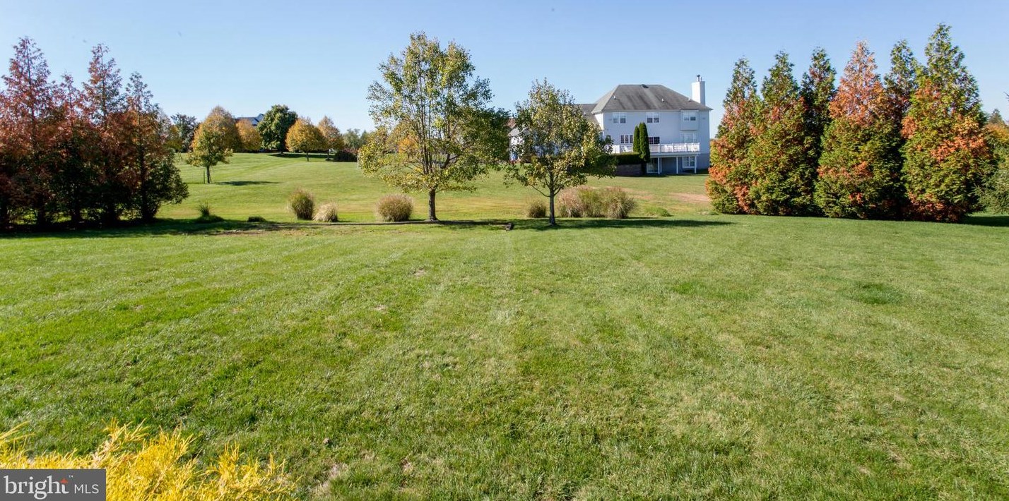 19 Ferris Wheel Dr, West Amwell NJ  08530-3441 exterior