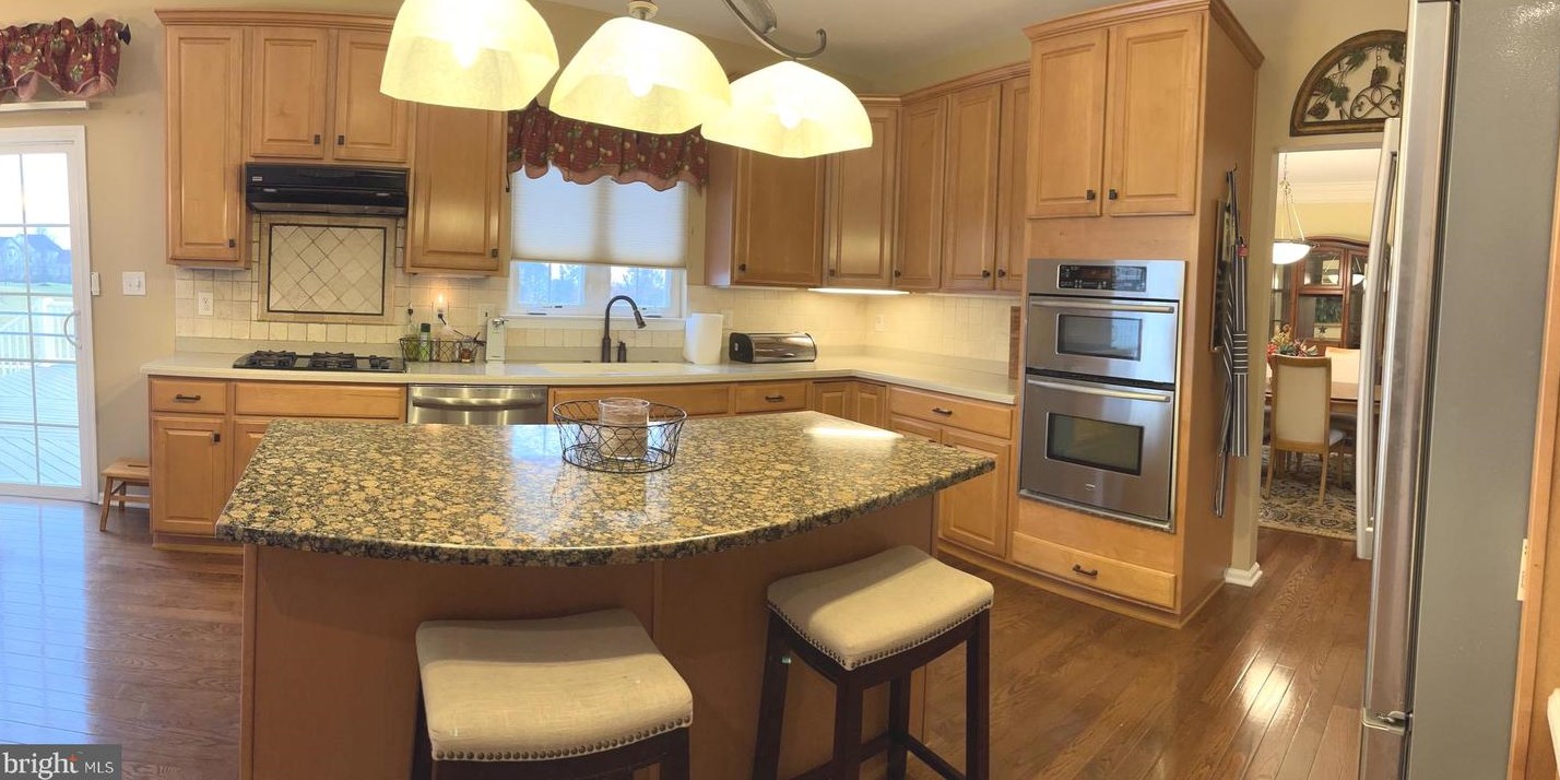 19 Ferris Wheel Dr, West Amwell NJ  08530-3441 exterior