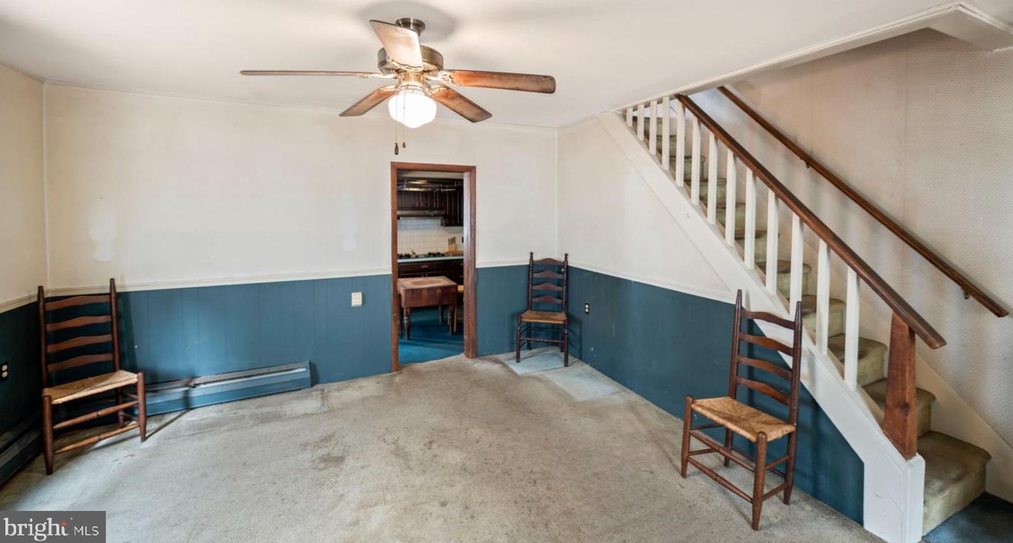 46 Buttonwood St, West Amwell NJ  08530-1643 exterior