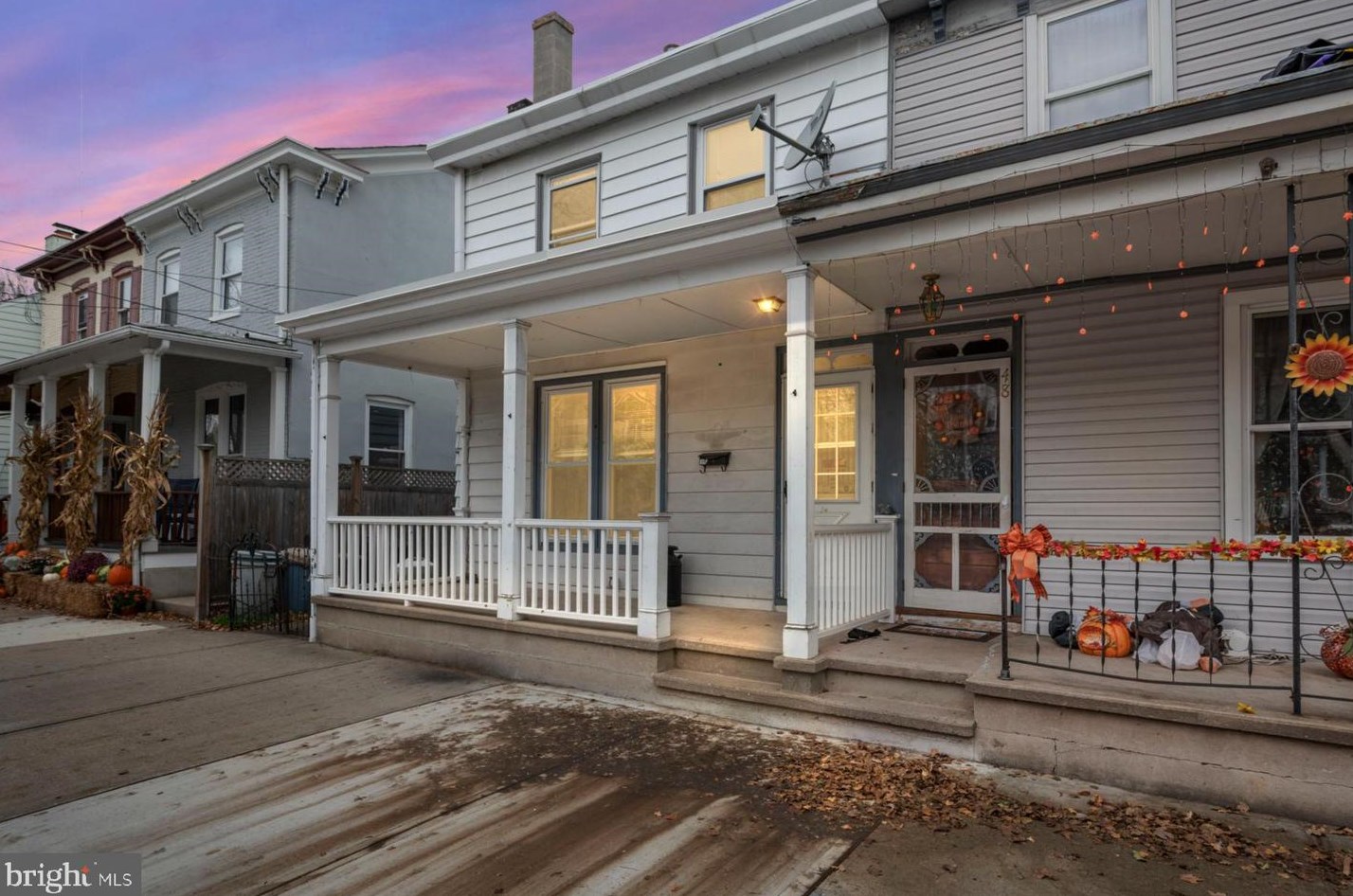 46 Buttonwood St, West Amwell NJ  08530-1643 exterior