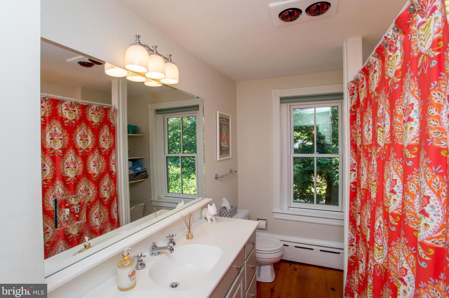50 Union St, West Amwell NJ  08530-1846 exterior
