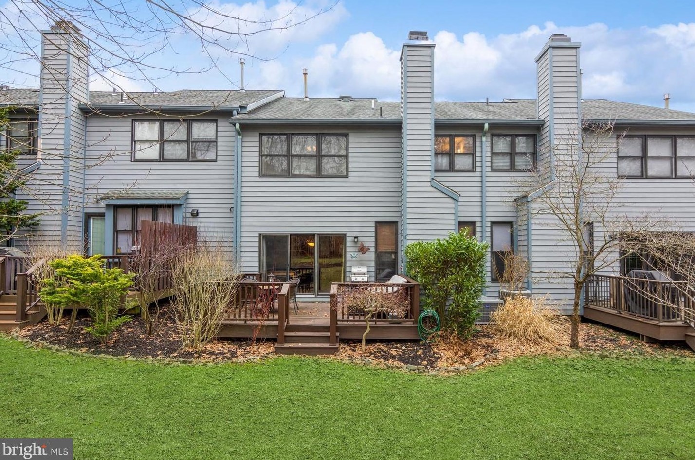 3 Hillside Ct, West Amwell NJ  08530-1051 exterior