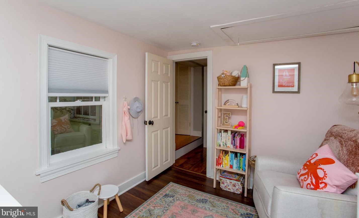 28 Swan St, West Amwell NJ  08530-1022 exterior