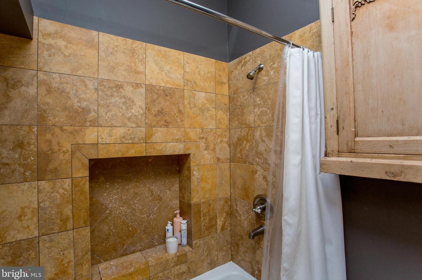 28 Swan St, West Amwell NJ  08530-1022 exterior